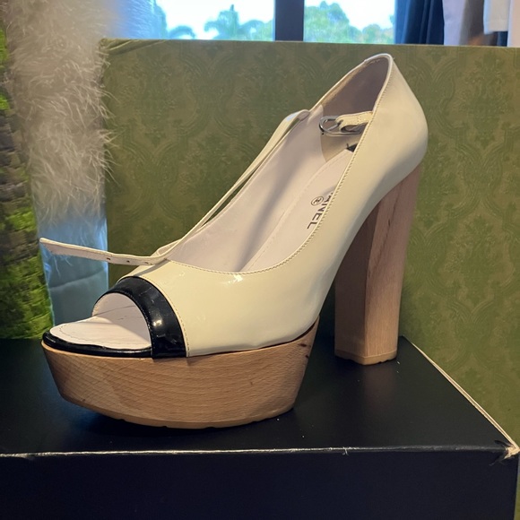 Chanel worn once broken ankle .38 Unique and magnificent. now $300 now $200 - Picture 13 of 15